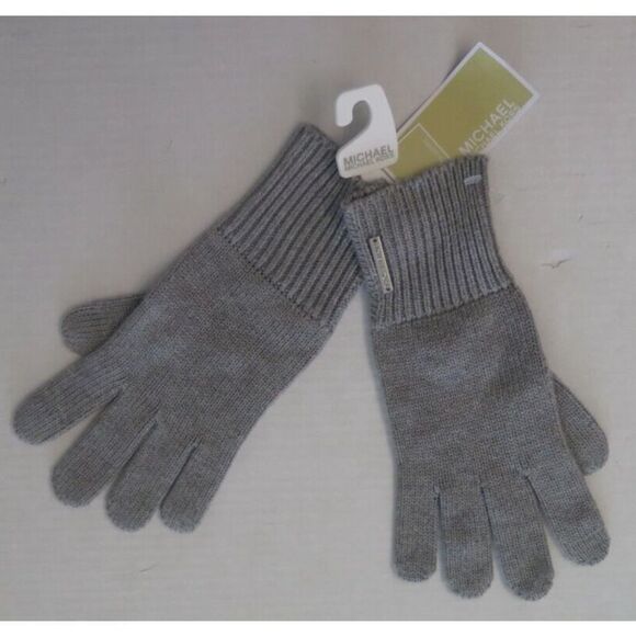 Michael Kors 538506 Women's One Size Gray Knit Gloves w/Silver Tone Logo Bar $58 - Picture 1 of 7